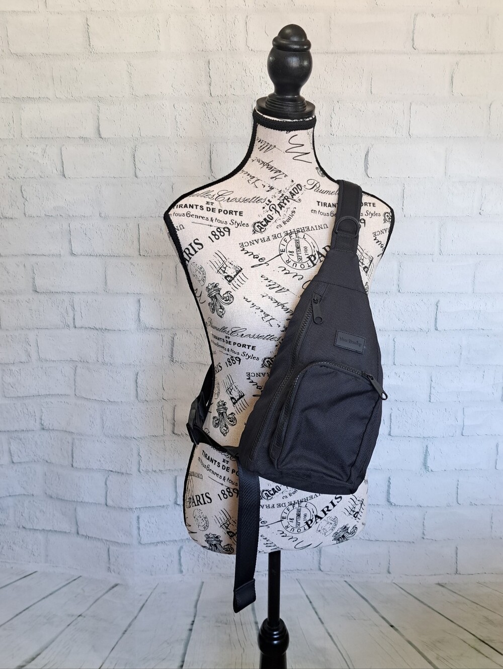 Vera Bradley Swing Bag